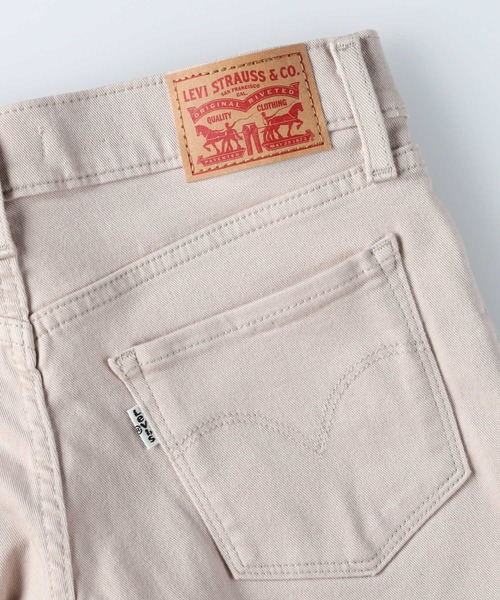 Levi's（リーバイス）の「【Levi's】「312SHAPING」 スリムカラーパンツ（その他パンツ・レディース・ベージュ・24inch/25inch/26inch/27inch）」の9枚目の写真