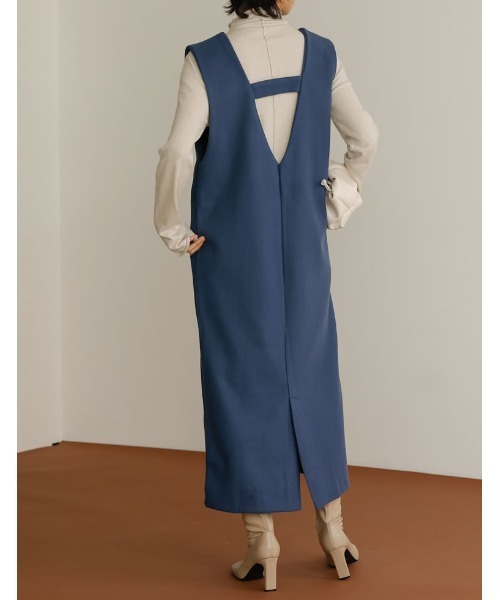 Re:EDIT（リエディ）の「[低身長サイズ有]軽くて暖かいリサイクルストレッチ起毛圧縮ニットソー深Vネックジャンパースカート（ジャンパースカート・レディース・ブラック/パープル/ブルー/ベージュ/グレー系その他・SHORT/MEDIUM/LARGE）」の10枚目の写真