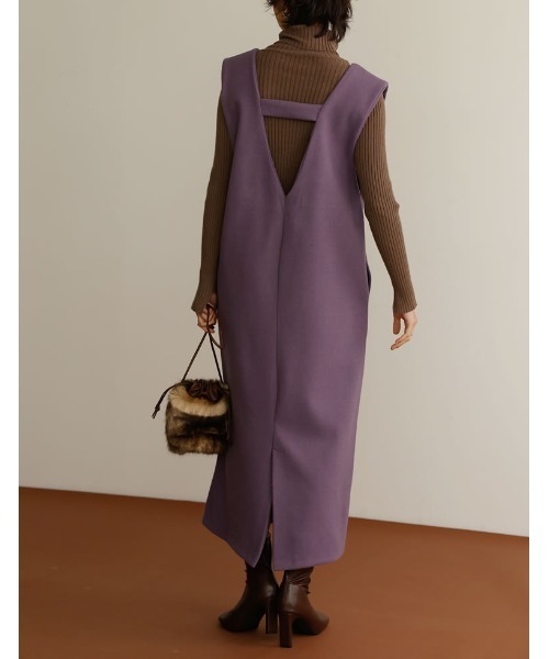 Re:EDIT（リエディ）の「[低身長サイズ有]軽くて暖かいリサイクルストレッチ起毛圧縮ニットソー深Vネックジャンパースカート（ジャンパースカート・レディース・ブラック/パープル/ブルー/ベージュ/グレー系その他・SHORT/MEDIUM/LARGE）」の14枚目の写真