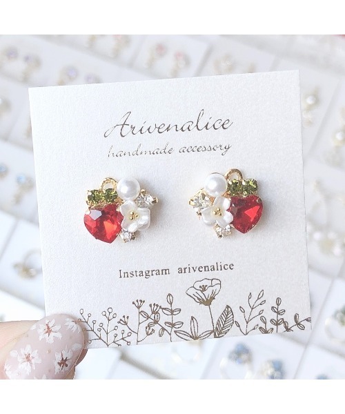 tone（トーン）の「【Arivenalice】いちごのハートビジュー ピアス(MA)（ピアス（両耳用）・レディース・レッド・FREE）」の8枚目の写真