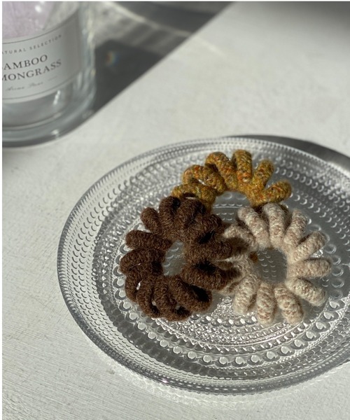 LOWRYS FARM（ローリーズファーム）の「グルグル３ＳＥＴヘアゴム　258115（ヘアゴム・レディース・グリーン/イエロー/ブルー/グリーン系その他/ピンク・FREE）」の4枚目の写真