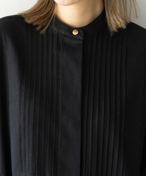 HERENCIA（ヘレンチア）の「ピンタックデザイン バンドカラー ソフトツイル ワンピース（ドレス・レディース・ブラック/レッド/オフホワイト/ミント/マスタード・MEDIUM）」の8枚目の写真