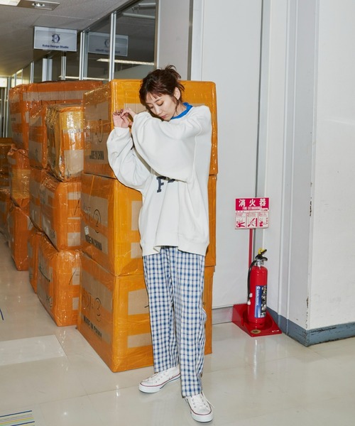 Auntie Rosa Holiday（アンティローザホリデー）の「オーバーサイズロゴスウェット（スウェット・レディース・ネイビー/オフホワイト/グレー・FREE）」の14枚目の写真