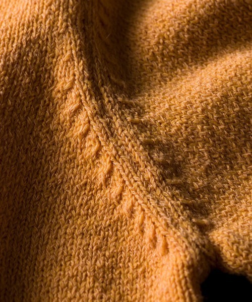 BEAMS PLUS（ビームスプラス）の「Crew LilyYarn 7G（ニット/セーター・メンズ・ホワイト/ブラック/ブラウン/サックスブルー/グリーン系その他2/オレンジ系その他3/ブルー・S/M/L/XL）」の11枚目の写真