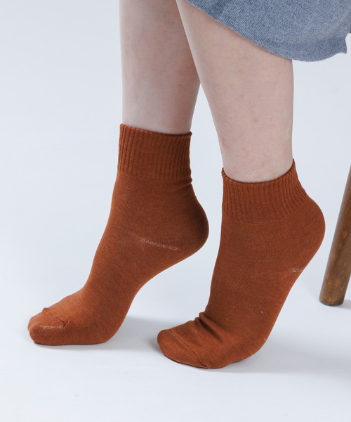 「kakko」（カッコ）の「レディース ベーシックリブショートソックス靴下（ソックス/靴下・レディース・ホワイト/ライトグレー/ブラック/ベージュ/ブラウン/カーキ/ピンク/ブルー/グリーン/ダークグレー/マスタード/ブラウン系その他・FREE）」の15枚目の写真