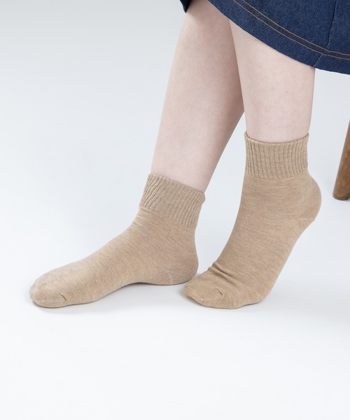 「kakko」（カッコ）の「レディース ベーシックリブショートソックス靴下（ソックス/靴下・レディース・ホワイト/ライトグレー/ブラック/ベージュ/ブラウン/カーキ/ピンク/ブルー/グリーン/ダークグレー/マスタード/ブラウン系その他・FREE）」の21枚目の写真