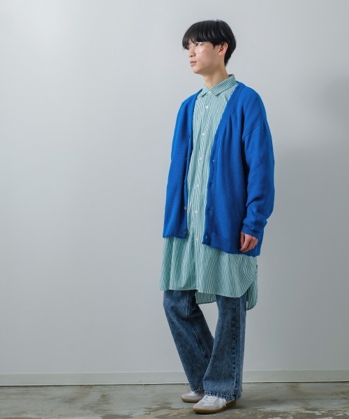 improves(インプローブス)の「12GG あぜ編みニット オーバーサイズ カーディガン(カーディガン/ボレロ・メンズ・ブルー/ブラック/ナチュラル/マスタード/グリーン・MEDIUM/LARGE)」の10枚目の写真