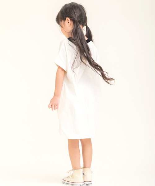 DILASH（ディラッシュ）の「モノトーン天竺Tシャツワンピ（ワンピース・キッズ・ブラック/アイボリー・90/100/110/120/80/130/140）」の4枚目の写真