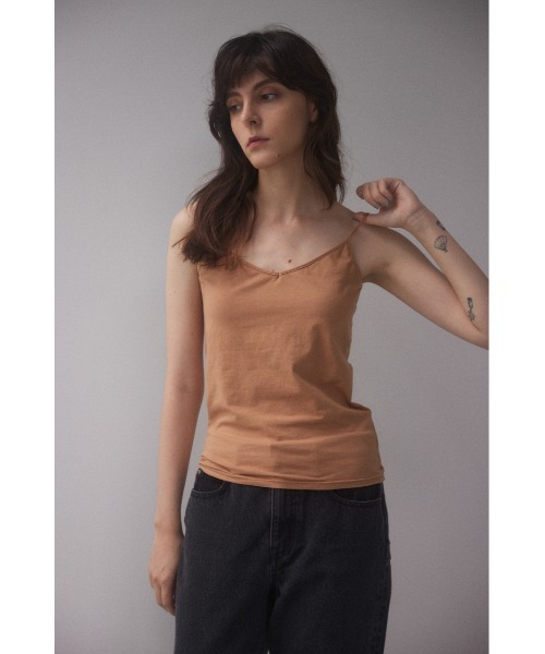 BLACK BY MOUSSY（ブラックバイマウジー）の「back open cap camisole（バックオープンカップキャミソール）（キャミソール・レディース・カーキ/ベージュ/ブラック/ライトイエロー/ライトカーキ・2/1）」の3枚目の写真