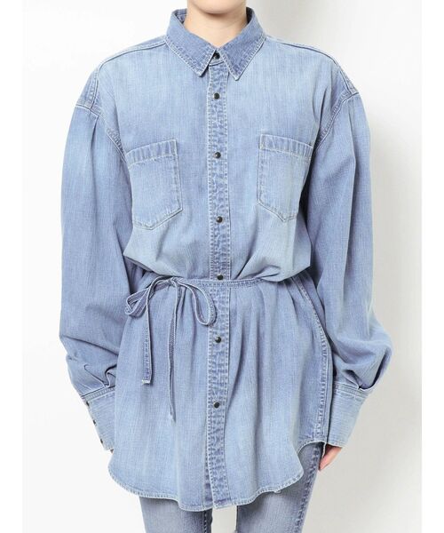 GYDA（ジェイダ）の「ウエストマークBIGデニムシャツ（シャツ/ブラウス・レディース・ライトブルー/オフホワイト・FREE）」の19枚目の写真