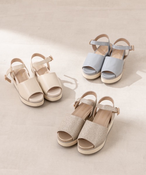 OLIVE des OLIVE(オリーブデオリーブ)の「パールピースサンダル(サンダル・レディース・ライトグレー/オフホワイト/ゴールド・SMALL/MEDIUM/LARGE)」の4枚目の写真