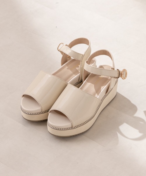 OLIVE des OLIVE(オリーブデオリーブ)の「パールピースサンダル(サンダル・レディース・ライトグレー/オフホワイト/ゴールド・SMALL/MEDIUM/LARGE)」の5枚目の写真