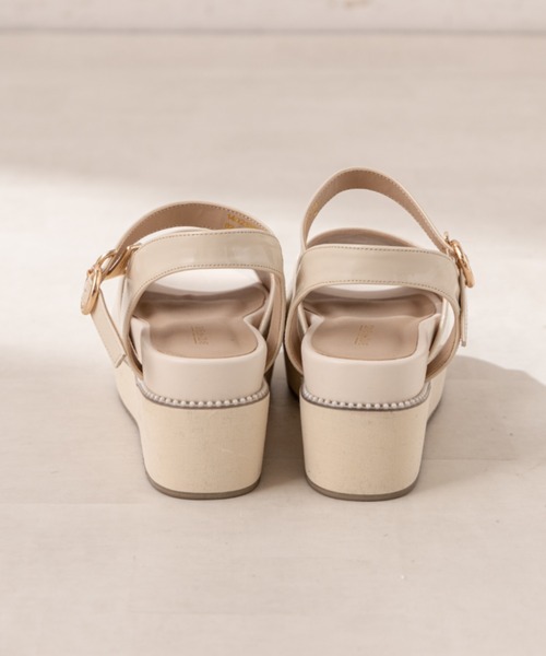 OLIVE des OLIVE(オリーブデオリーブ)の「パールピースサンダル(サンダル・レディース・ライトグレー/オフホワイト/ゴールド・SMALL/MEDIUM/LARGE)」の14枚目の写真