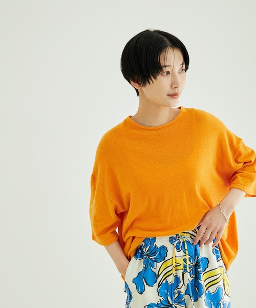 SALON adam et rope'（サロン アダム エ ロペ）の「【極上の肌ざわり】ボックスシルエットBIG T -CreamyCotton /クリーミーコットン-（Tシャツ/カットソー・レディース・オフホワイト/ピンク/オレンジ/ホワイト系その他2/ブラック系その他/ライトグリーン・FREE）」の6枚目の写真