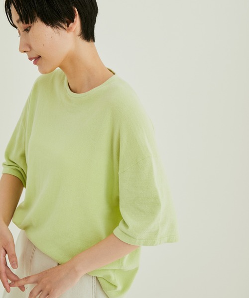 SALON adam et rope'（サロン アダム エ ロペ）の「【極上の肌ざわり】ボックスシルエットBIG T -CreamyCotton /クリーミーコットン-（Tシャツ/カットソー・レディース・オフホワイト/ピンク/オレンジ/ホワイト系その他2/ブラック系その他/ライトグリーン・FREE）」の5枚目の写真