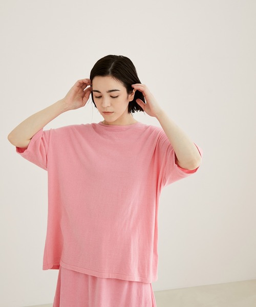 SALON adam et rope'（サロン アダム エ ロペ）の「【極上の肌ざわり】ボックスシルエットBIG T -CreamyCotton /クリーミーコットン-（Tシャツ/カットソー・レディース・オフホワイト/ピンク/オレンジ/ホワイト系その他2/ブラック系その他/ライトグリーン・FREE）」の7枚目の写真