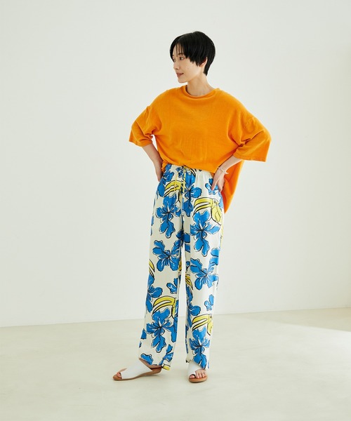 SALON adam et rope'（サロン アダム エ ロペ）の「【極上の肌ざわり】ボックスシルエットBIG T -CreamyCotton /クリーミーコットン-（Tシャツ/カットソー・レディース・オフホワイト/ピンク/オレンジ/ホワイト系その他2/ブラック系その他/ライトグリーン・FREE）」の20枚目の写真