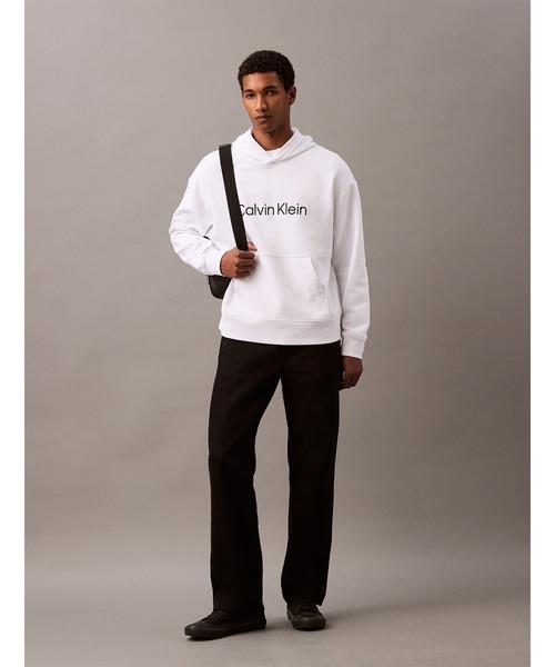 Calvin Klein（カルバン・クライン）の「【ユニセックス】リラックス ロゴ テリー パーカー（パーカー・メンズ・ホワイト/ブラック/グレー/レッド/グレー系/オレンジ系その他/ブラック系/ホワイト系/ヘザーグレー/ブルー系その他・S/M/L/XL/XS）」の22枚目の写真