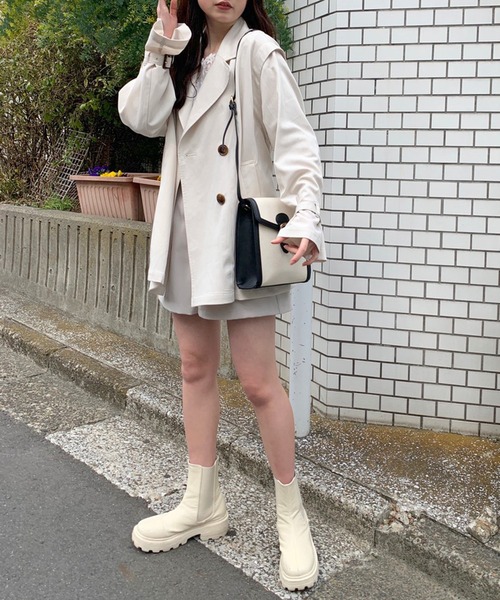 OLIVE des OLIVE(オリーブデオリーブ)の「マルチwayポンチョトレンチコート/春アウター(トレンチコート・レディース・ベージュ/アイボリー・FREE)」の4枚目の写真