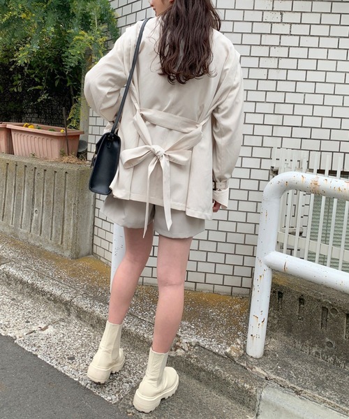 OLIVE des OLIVE(オリーブデオリーブ)の「マルチwayポンチョトレンチコート/春アウター(トレンチコート・レディース・ベージュ/アイボリー・FREE)」の5枚目の写真