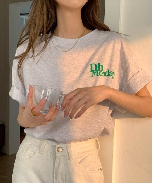 MANGROVE(マングローブ)の「スモールロゴTee(Tシャツ/カットソー・レディース・ホワイト/ブラック/グレー・FREE)」の3枚目の写真