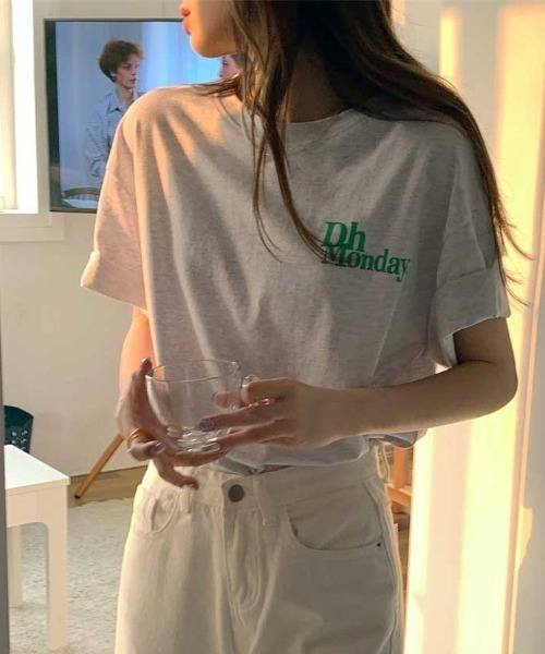 MANGROVE(マングローブ)の「スモールロゴTee(Tシャツ/カットソー・レディース・ホワイト/ブラック/グレー・FREE)」の5枚目の写真