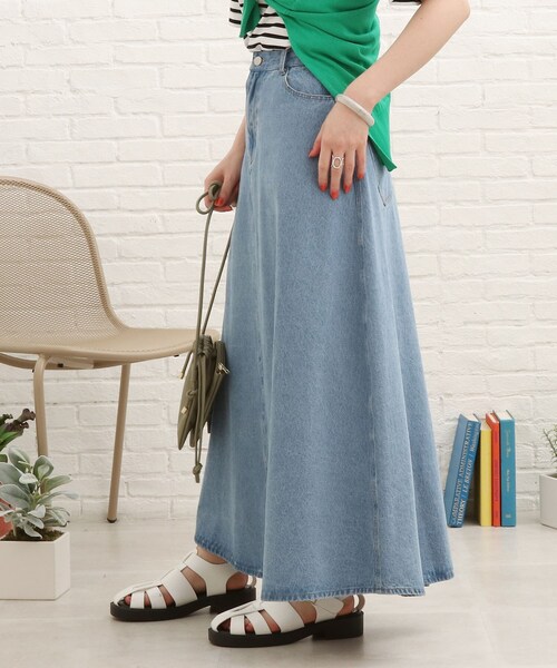 SHOO・LA・RUE（シューラルー）の「◆デニムフレアスカート（スカート・レディース・ブラック/ブルー/ダークネイビー・02/03/04）」の21枚目の写真