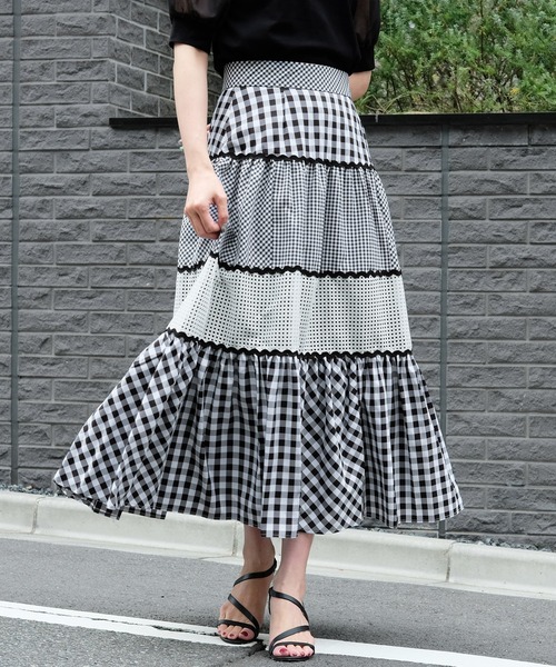 ストロベリーフィールズ　ギンガムチェック柄ティアードロングスカート ストロベリーフィールズ ギンガムチェック柄ティアードロング