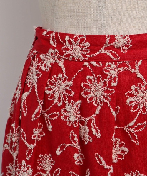 chambre de charme（シャンブルドゥシャーム）の「●cdc デージー刺繍 タックスカート（スカート・レディース・ホワイト/レッド・FREE）」の13枚目の写真