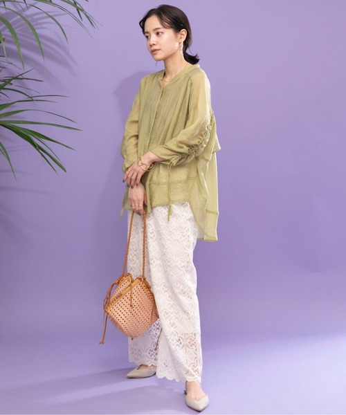 Eimee Law(エイミーロウ)の「バックドロストシアーブラウス(シャツ/ブラウス・レディース・オリーブ/ライトグレー/ブルーグレー/ブラック・38)」の5枚目の写真
