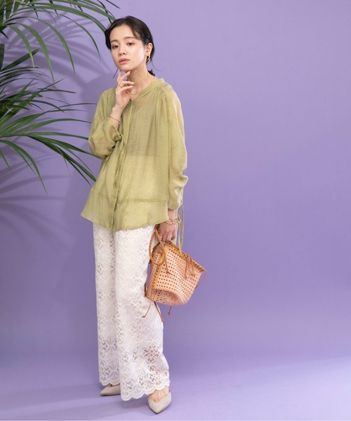 Eimee Law(エイミーロウ)の「バックドロストシアーブラウス(シャツ/ブラウス・レディース・オリーブ/ライトグレー/ブルーグレー/ブラック・38)」の10枚目の写真