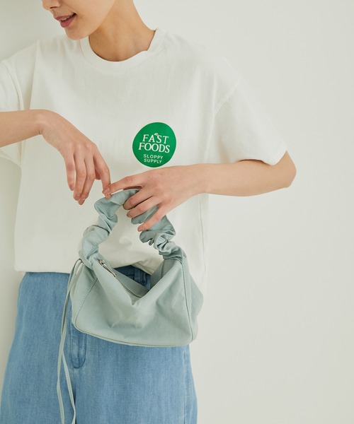 SALON adam et rope'（サロン アダム エ ロペ）の「ドロストギャザーワンハンドルバッグ（ハンドバッグ・レディース・イエロー/ブルー/キャメル/ピンク系その他・FREE）」の2枚目の写真