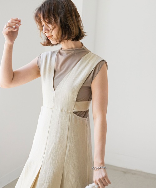 rectangle（レクタングル）の「Vネックカッティングジャンパースカート（ジャンパースカート・レディース・ブラック/ベージュ/モカ・FREE）」の19枚目の写真