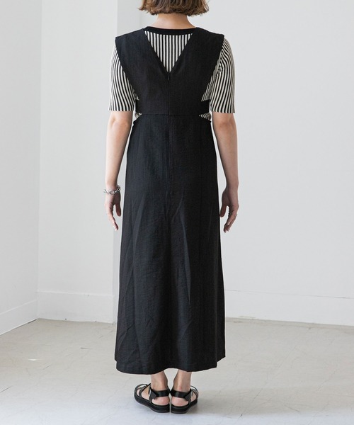 rectangle（レクタングル）の「Vネックカッティングジャンパースカート（ジャンパースカート・レディース・ブラック/ベージュ/モカ・FREE）」の22枚目の写真