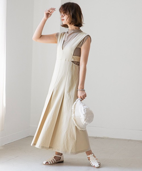 rectangle（レクタングル）の「Vネックカッティングジャンパースカート（ジャンパースカート・レディース・ブラック/ベージュ/モカ・FREE）」の16枚目の写真