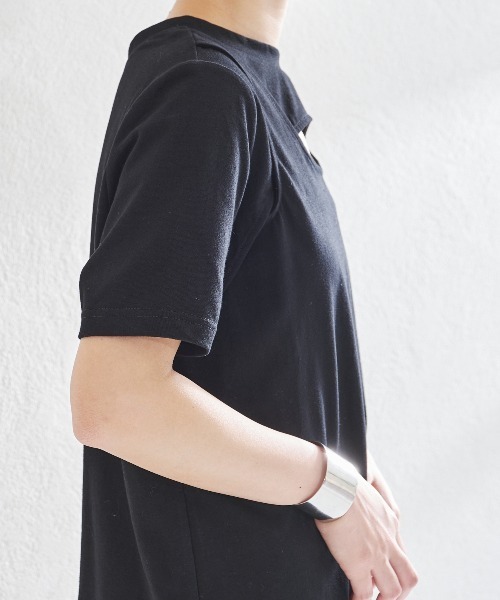 acro（アクロ）の「2WAYカットアウトレイヤードトップス/AC1443（Tシャツ/カットソー・レディース・ブラック/ホワイト・ﾌﾘ-）」の6枚目の写真