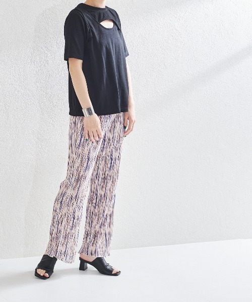 acro（アクロ）の「2WAYカットアウトレイヤードトップス/AC1443（Tシャツ/カットソー・レディース・ブラック/ホワイト・ﾌﾘ-）」の4枚目の写真