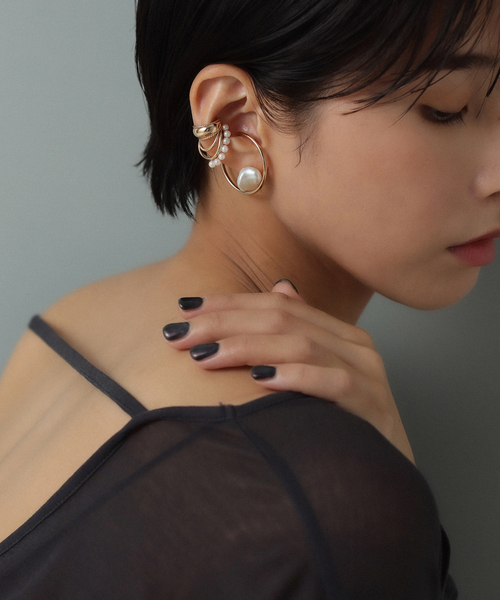 Lilas リラ　オーバルアコヤパールラインイヤーカフ K10（片耳） オーバルアコヤパールラインイヤーカフ K10（片耳）（イヤーカフ