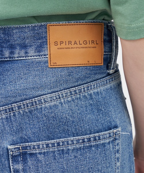 SPIRALGIRL（スパイラルガール）の「ハイウエストクラッシュデニム（デニムパンツ・レディース・ライトブルー/インディゴブルー・SMALL/MEDIUM）」の11枚目の写真