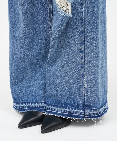 SPIRALGIRL（スパイラルガール）の「ハイウエストクラッシュデニム（デニムパンツ・レディース・ライトブルー/インディゴブルー・SMALL/MEDIUM）」の15枚目の写真