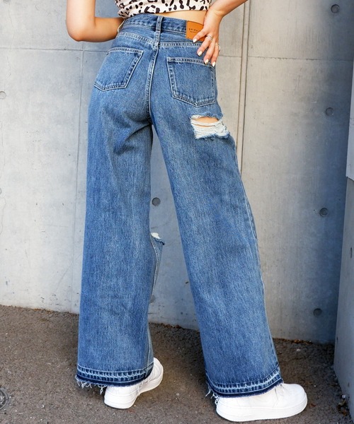 SPIRALGIRL（スパイラルガール）の「ハイウエストクラッシュデニム（デニムパンツ・レディース・ライトブルー/インディゴブルー・SMALL/MEDIUM）」の21枚目の写真