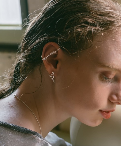 SYKIA（シキア）の「Rainy day Branches Earcuff（イヤーカフ・レディース・ゴールド/シルバー・FREE）」の2枚目の写真