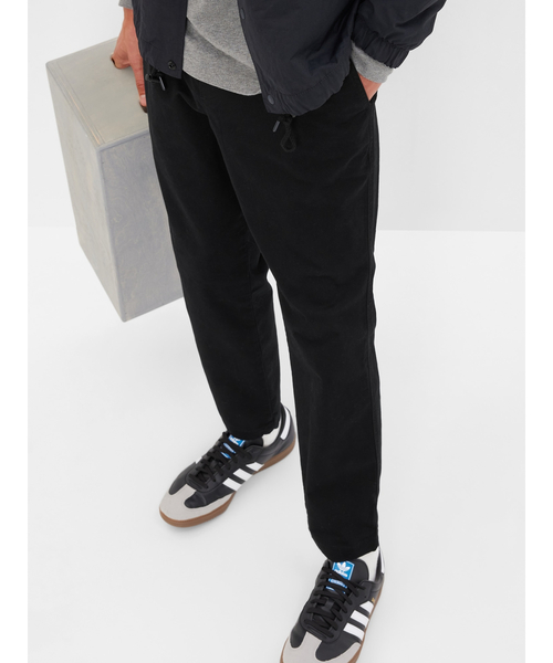 GAP（ギャップ）の「GapFlex エッセンシャル カーキリラックスフィットイージーパンツ（その他パンツ・メンズ・ブラック/ネイビー/ブラウン/グリーン・S/M/L/XL/XS）」の14枚目の写真