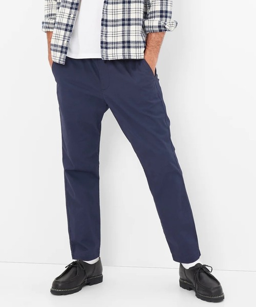 GAP（ギャップ）の「GapFlex エッセンシャル カーキリラックスフィットイージーパンツ（その他パンツ・メンズ・ブラック/ネイビー/ブラウン/グリーン・S/M/L/XL/XS）」の4枚目の写真