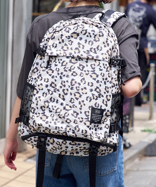 KiU（キウ）の「【KiU】600D BACKPACK K111（バックパック/リュック・メンズ・ベージュ/ネイビー/レッド/その他5/マルチ/その他2/その他4/ブラック・FREE）」の5枚目の写真