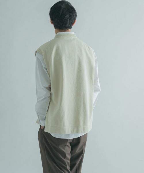 FORK&SPOON（フォークアンドスプーン）の「FORK&SPOON　コットンニットベスト（ベスト・メンズ・アイボリー/ダークブラウン・4/5）」の3枚目の写真