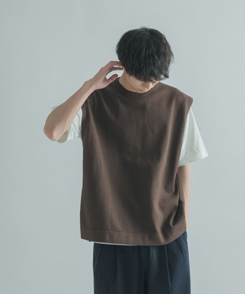 FORK&SPOON（フォークアンドスプーン）の「FORK&SPOON　コットンニットベスト（ベスト・メンズ・アイボリー/ダークブラウン・4/5）」の12枚目の写真