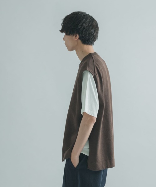 FORK&SPOON（フォークアンドスプーン）の「FORK&SPOON　コットンニットベスト（ベスト・メンズ・アイボリー/ダークブラウン・4/5）」の14枚目の写真