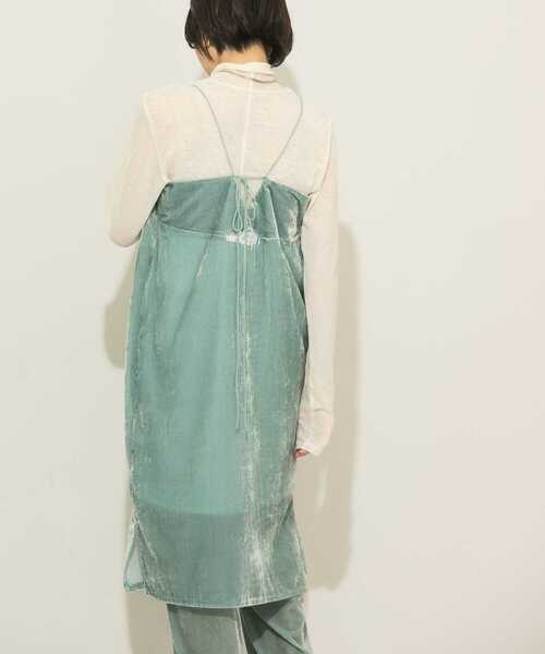 KBF(ケイビーエフ)の「ベロアキャミワンピース(ワンピース・レディース・ベージュ/ミント・ONE)」の5枚目の写真