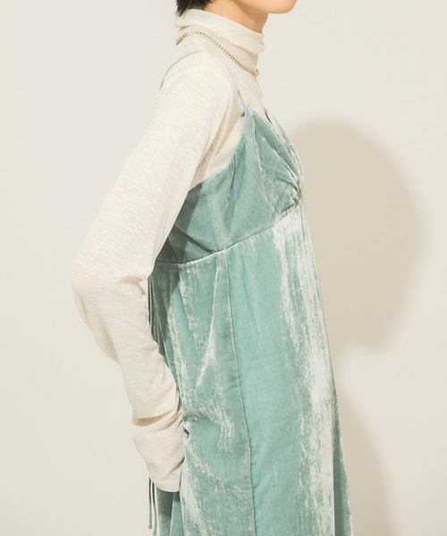 KBF(ケイビーエフ)の「ベロアキャミワンピース(ワンピース・レディース・ベージュ/ミント・ONE)」の18枚目の写真